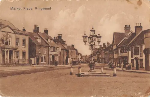 BR98535 Marktplatz Ringwood UK