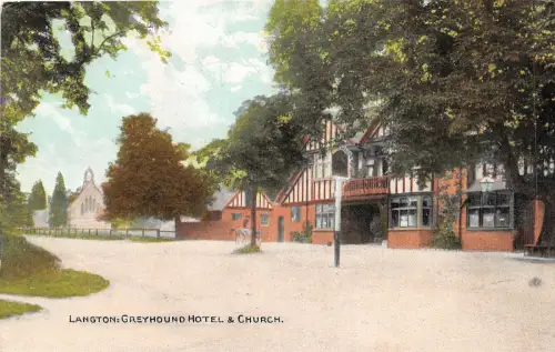 uk40279 greyhound hotel and church langon uk