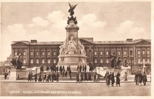 BR94364 London Buckingham Palace and Victoria Memorial UK