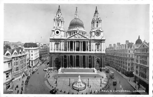 BR94168 St Paul S Cathedral London Doppeldeckerbus UK