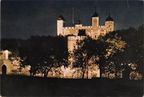 B103177 london by night tower of london uk