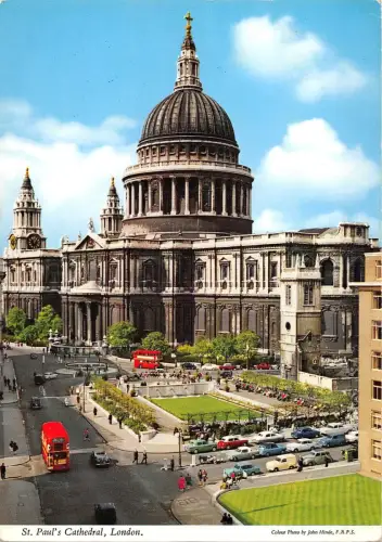 B97180 St Paul Cathedral London Doppeldeckerbus UK