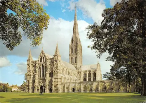 BT2017 Salisbury Cathedral West Front England