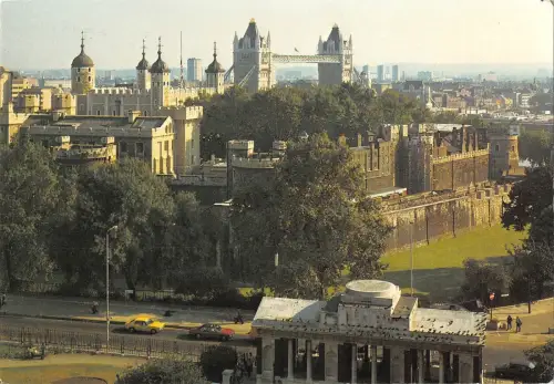 B97108 tower of london und tower bridge uk