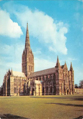 B100211 Salisbury Cathedral UK