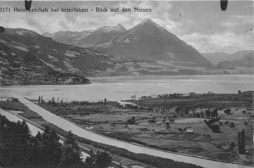 B5752 Heimwehfluh bei Interlaken Blick auf den Niesen