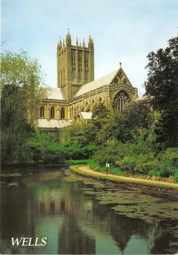 B87884 Rom The Moat Wells Cathedral UK