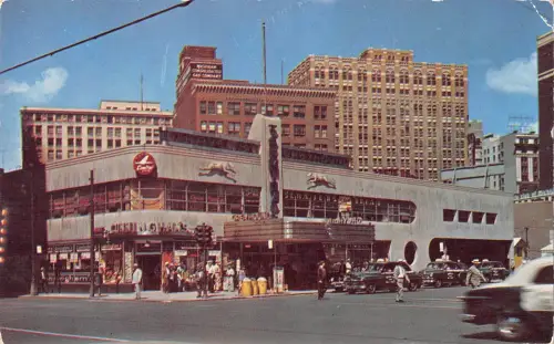 uk33596 Windhund Bus und Fluglinien Terminal Echtfoto Detroit Michigan