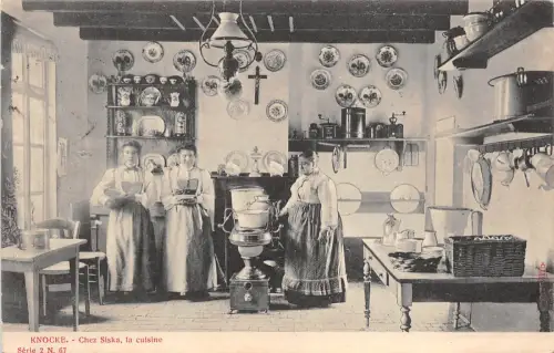 B92285 knocke chez siska la cusine typen folklore belgien