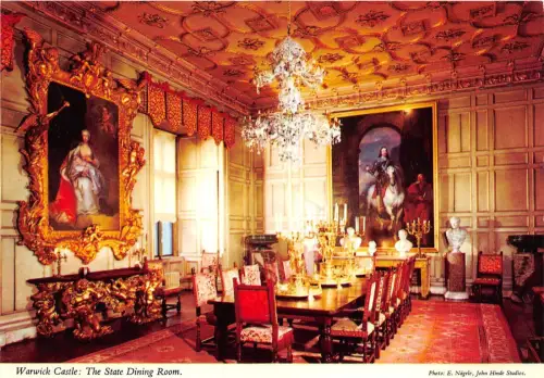 B87825 Warwick Castle The State Dining Room UK