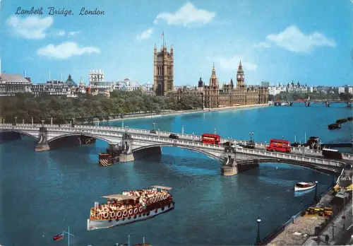 B102665 Lambeth Bridge London Ship Bateaux UK