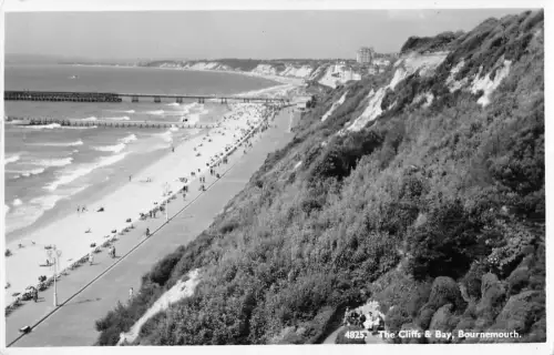 uk29332 cliffs and bay bournemouth echtfoto uk