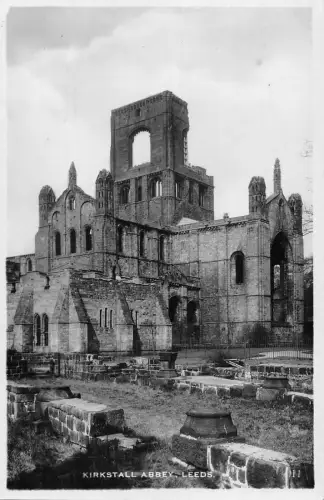 uk490 kirkstall abbey leeds echtfoto uk