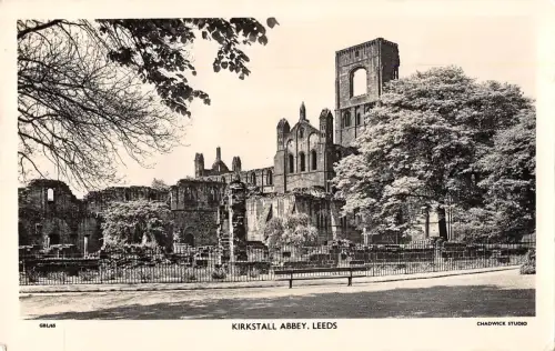 uk30360 kirkstall abbey leeds echtfoto uk