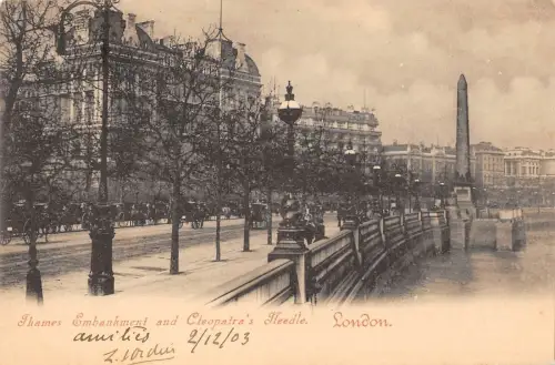 BR79431 Themse Damm und Kleopatras Nadel London UK