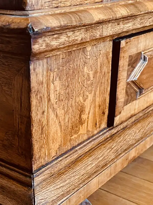 Barockschrank, um 1700, Rheinische Arbeit, Eiche, Intarsien 2