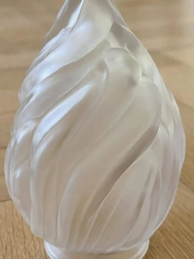 Antiker Kronleuchter, Bronze, 2. Empire, um 1910, 6 Glasschirme in Fakelform 11