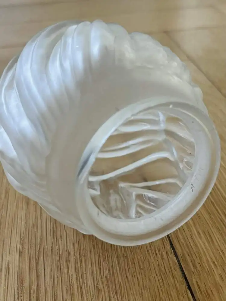 Antiker Kronleuchter, Bronze, 2. Empire, um 1910, 6 Glasschirme in Fakelform 12