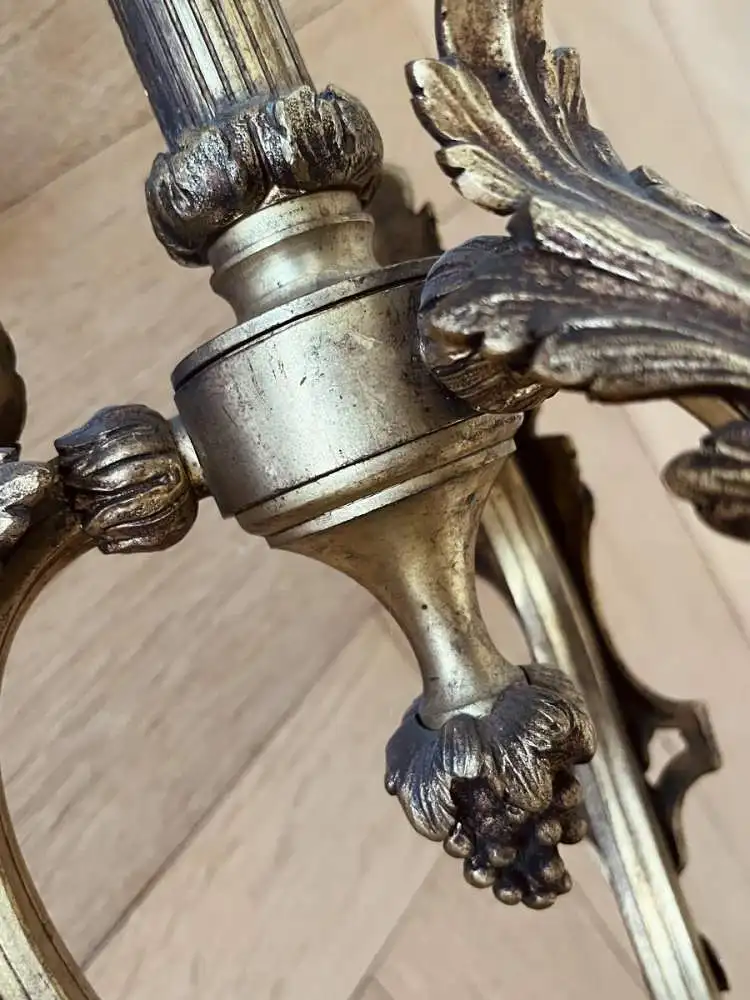 Antiker Kronleuchter, Bronze, 2. Empire, um 1910, 6 Glasschirme in Fakelform 6