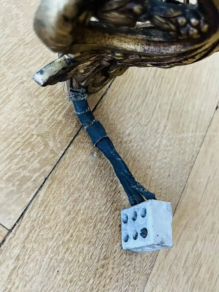 Antiker Kronleuchter, Bronze, 2. Empire, um 1910, 6 Glasschirme in Fakelform 8