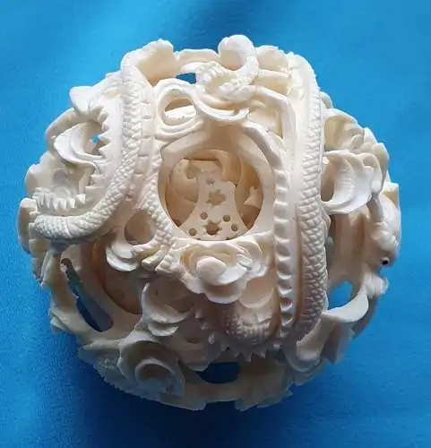 Antike chinesische - Wunderkugel - Sphärenkugel um ca. 1900 aus Elfenbein handgeschnitzt