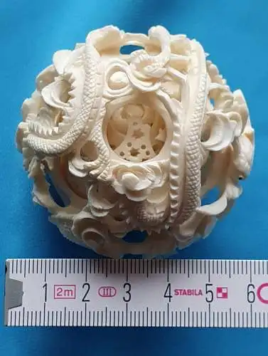 Antike chinesische - Wunderkugel - Sphärenkugel um ca. 1900 aus Elfenbein handgeschnitzt