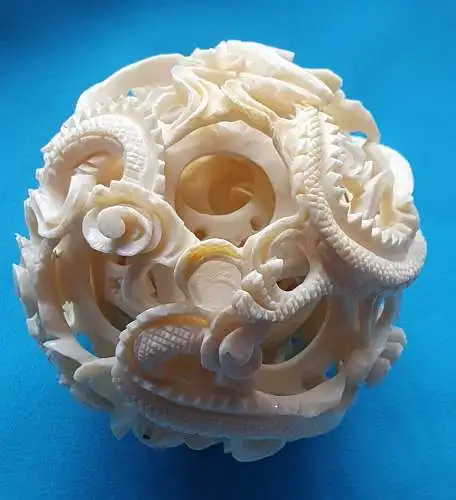 Antike chinesische - Wunderkugel - Sphärenkugel um ca. 1900 aus Elfenbein handgeschnitzt