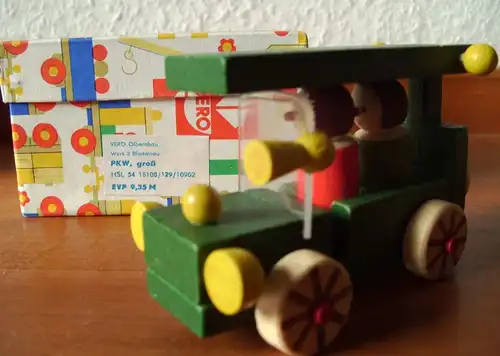 Spielzeug: DDR-Spielzeug, einfaches Holzauto für kleinere Kinder, VEB Vero Olbernhau, Original aus DDR-Produktion, OVP, 80er Jahre