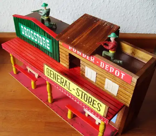 Spielzeug: DDR-Westernhaus im Doppelpack - Drugstore &amp; General-Stores, VEB VERO, Original aus DDR-Produktion, 70er bis Anfang 80er Jahre