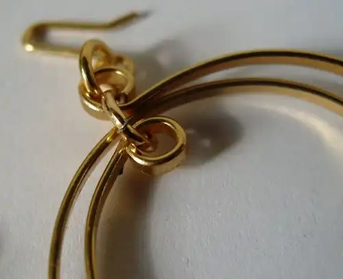 Schmuck: Vintage-Modeschmuck, Ohr-Hänger, Creolen - doppelter Ring, silber- oder goldfarben, Originale aus DDR-Produktion der 70er/ 80er Jahre
