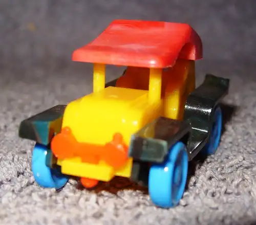 Spielzeug:  3D-Puzzle Oldtimer, Mini-Auto zum Zerlegen, unbespielt, Original aus DDR-Produktion, 80er