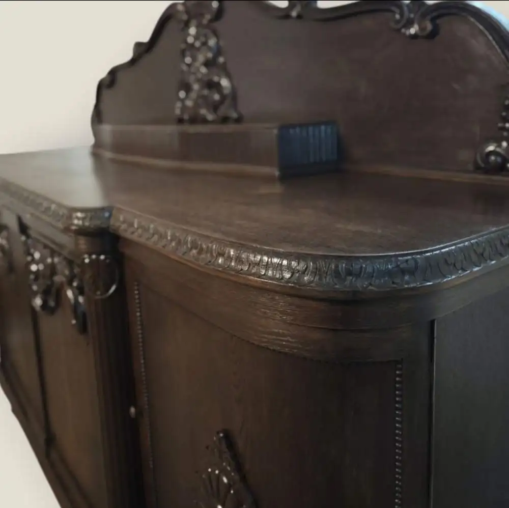 Prunkvolles antikes Buffet / Anrichte aus massivem Holz - handgefertigt & detailreich verziert 2