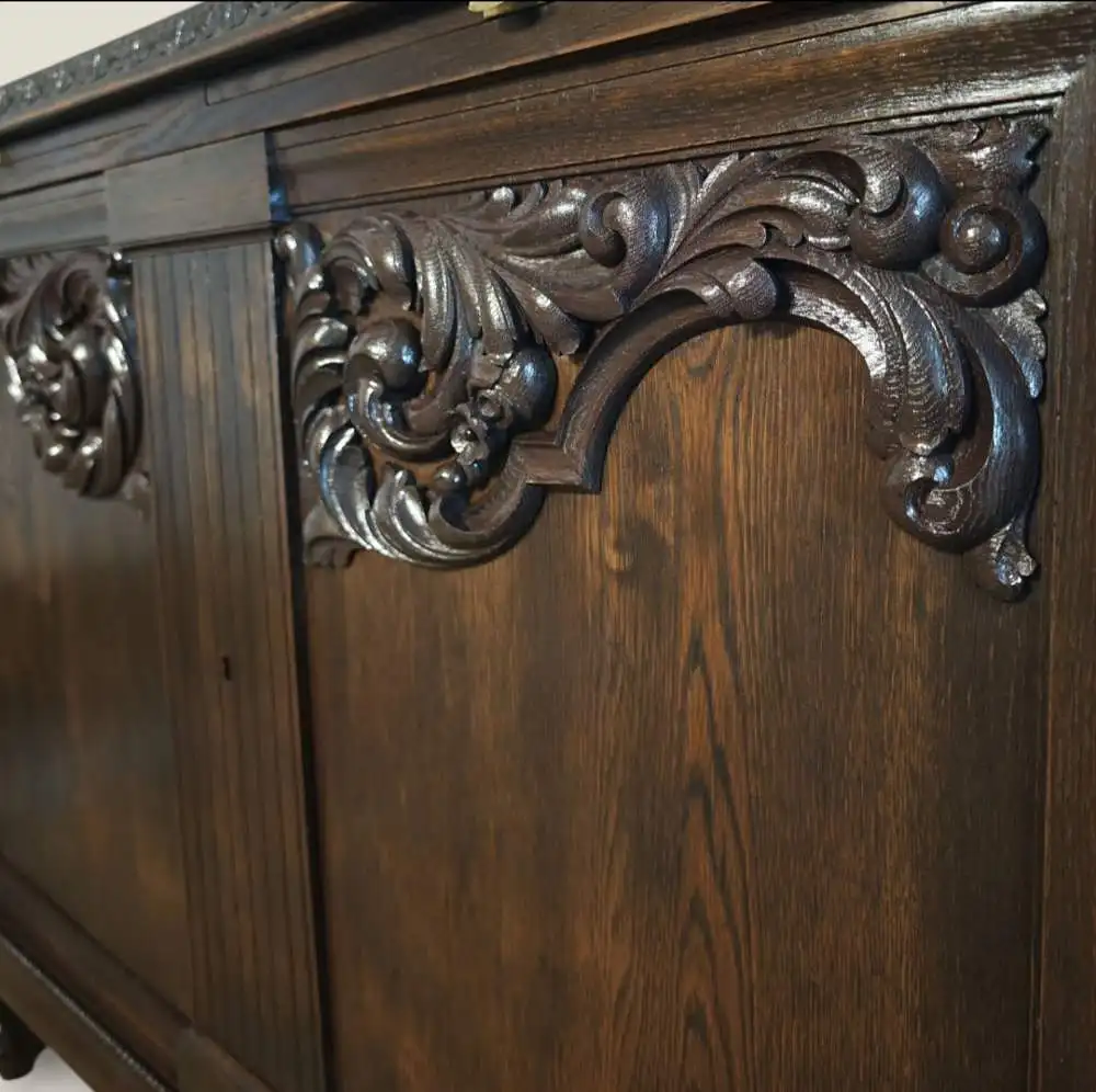 Prunkvolles antikes Buffet / Anrichte aus massivem Holz - handgefertigt & detailreich verziert 3