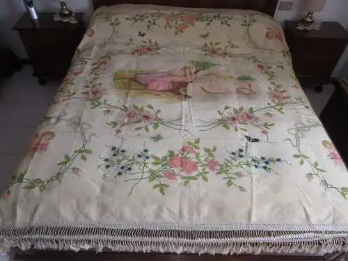 Handbemalte antike italienische Tagesdecke aus Viskosesatin mit Franzen ca 1930