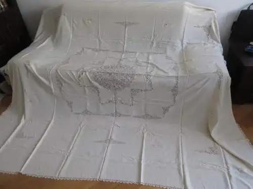 Exquisite Tagesdecke vollständig handgefertigt aus Seide „Pizzo Cantú“, ca. 1950