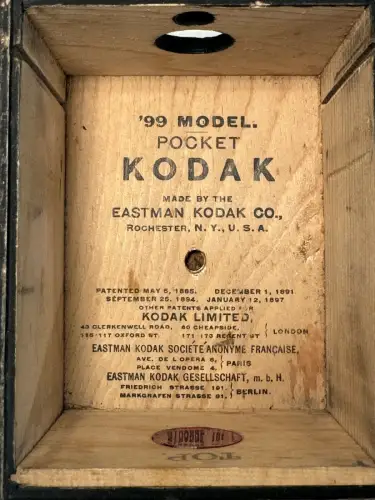 Pocket Kodak '99 Model dans son étui d'origine