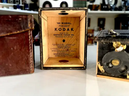 Pocket Kodak '99 Model dans son étui d'origine