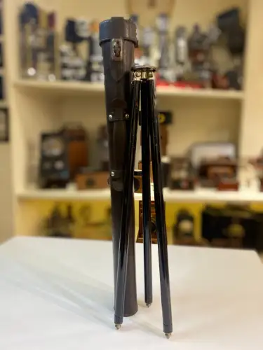 Trépied métallique Vintage pour appareil photographique dans son étui en cuir