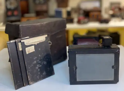 Chambre photographique 9 X 12 optique Wollensak Optical Co, chassis et sacoche