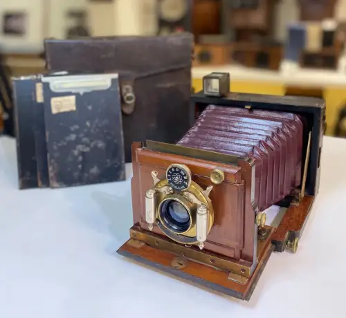 Chambre photographique 9 X 12 optique Wollensak Optical Co, chassis et sacoche