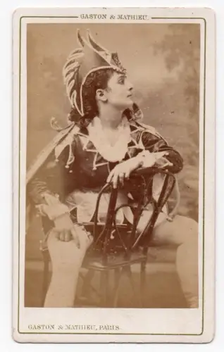 Alice Regnault, actrice et courtisane CDV par Gaston & Mathieu cira 1875