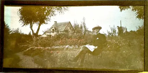 Autochrome Frères Lumière "homme au journal " panoramique Photo Vintage c 1910