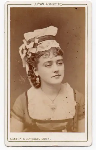 Paola Marié, artiste lyrique CDV par Gaston & Mathieu circa 1875