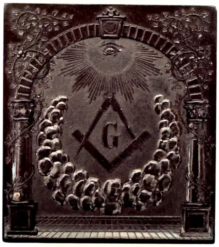 Union Case en relief aux symboles maçonniques,   Ambrotype d'un homme médaillé