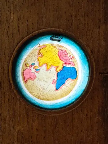 "La goélette autour de la Terre" plaque à tirette pour Lanterne Magique c.1850