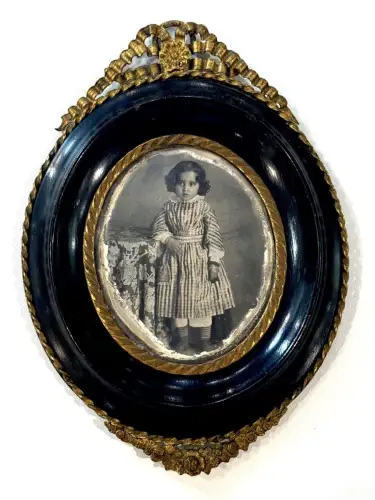 Daguerréotype rehaussé d'une enfant Circa 1850