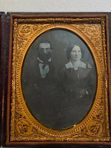 DAGUERREOTYPE - Dans son étui Union Case - Rehauts à l'or - Format 11.8x9.5