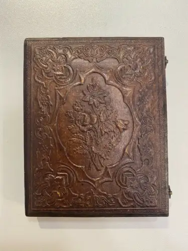 DAGUERREOTYPE - Dans son étui Union Case - Rehauts à l'or - Format 11.8x9.5