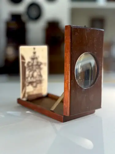 Graphoscope Mono et Carte de Visite Pise par Van Lint