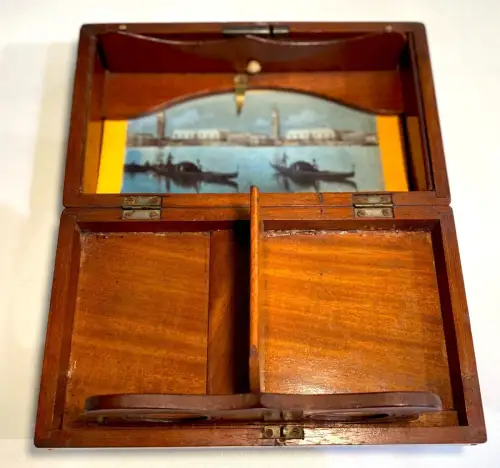 Coffret visionneuse stéréoscopique en bois verni vintage view camera c.1860
